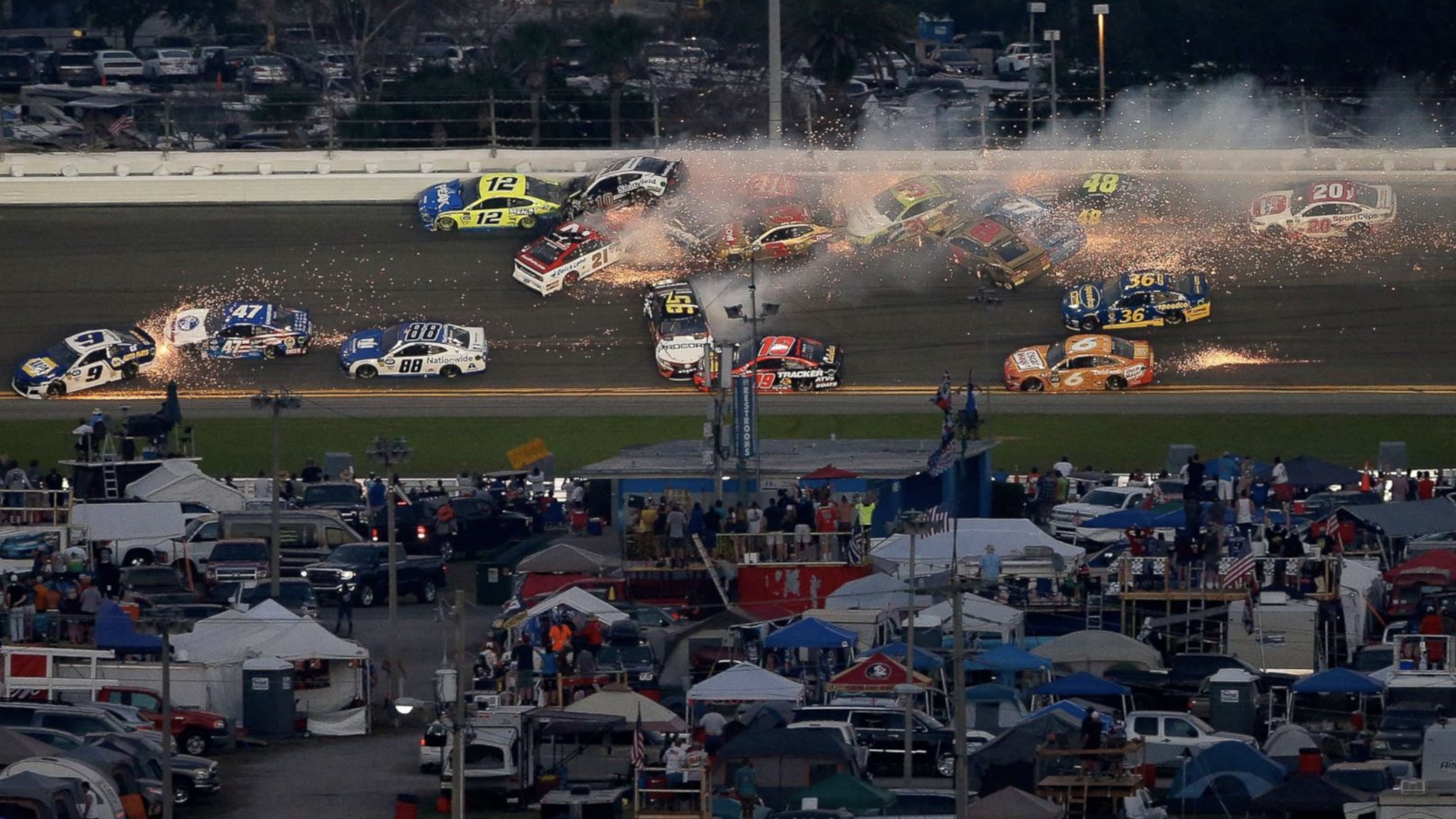 21-car pileup at Daytona 500 
